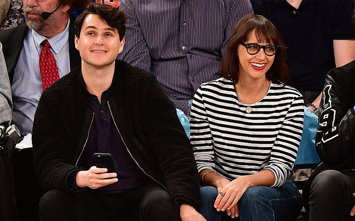 rashida-jones-and-ezra-koenig-are-dating-know-the-interesting-facts-about-their-relationship